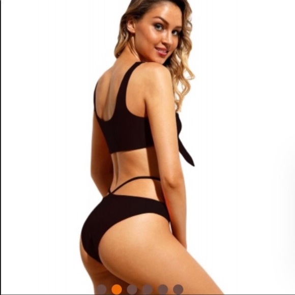 FLASH SALE ☀️Vanessa Bikini Swimsuit☀️ - Picture 3 of 8